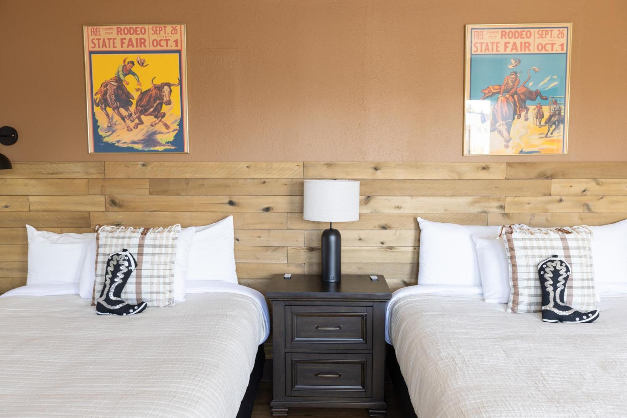 The Golden Spur Hotel Panguitch Phòng bức ảnh